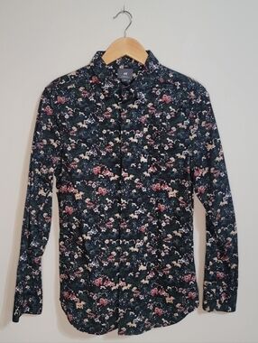 H&M Men’s Navy Floral Button-Up Shirt